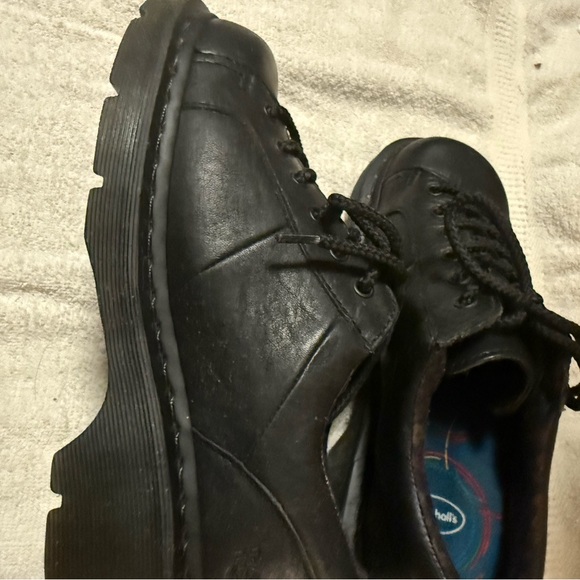 Dr. Martens Black Leather Lace-Up Booties - Picture 3 of 12